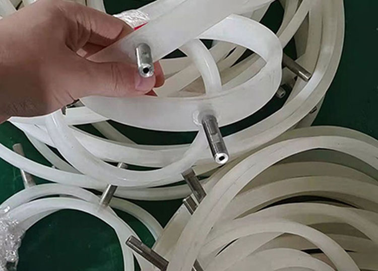 Valve inflation sealing ring